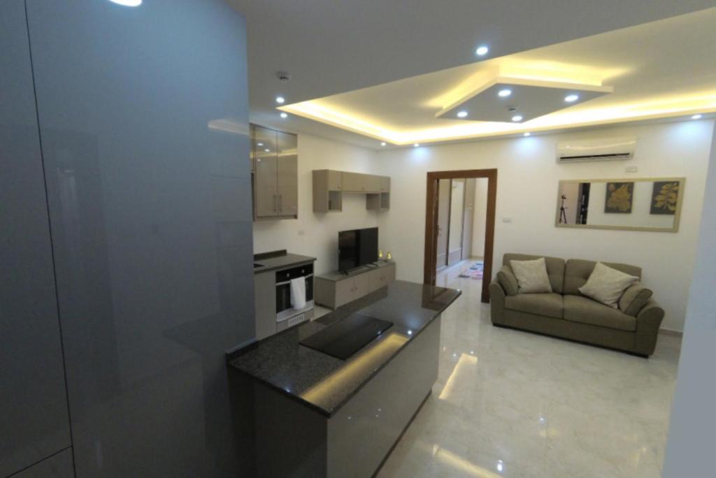 Amazing one Bedroom Apartment in Amman Elwebdah 1 - image 6