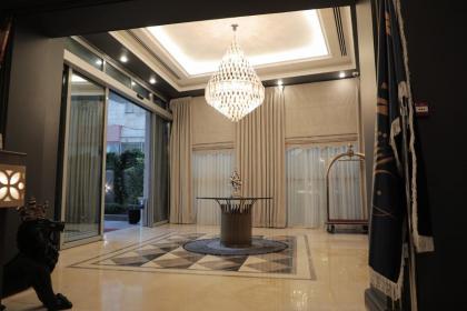 Nishan Hotel - image 2