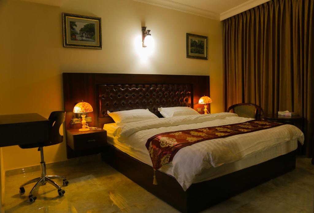 Qaser Al-Sultan Hotel Suites - main image