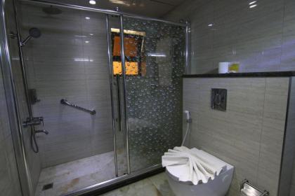 Qaser Al-Sultan Hotel Suites - image 10