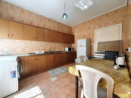 Lovely Two Bedroom Apartment in Amman - image 17