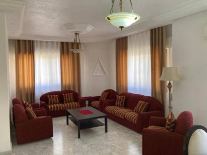 Furnished Family Apartment in Dahyet Al-Rasheed with Free Parking - image 8