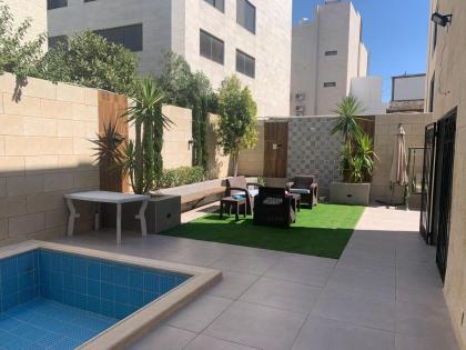 Luxurious 3 Bedroom Villa in Abdoun-Amman - image 13