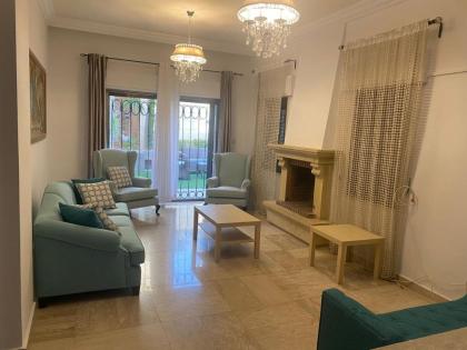 Luxurious 3 Bedroom Villa in Abdoun-Amman - image 17