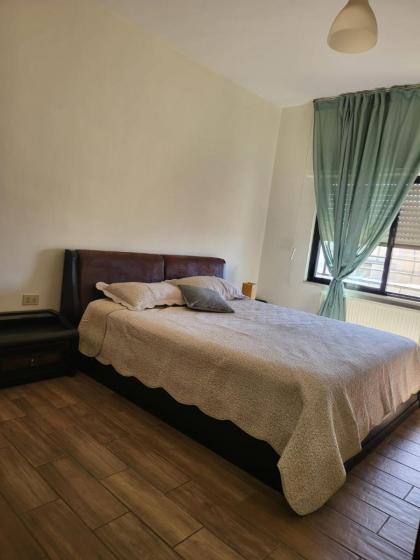 Superb 2 Bed in middle of Amman - image 17