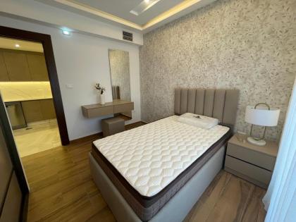 Brand New luxury 2 B Apartment - image 19