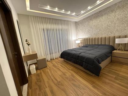 Brand New luxury 2 B Apartment - image 20