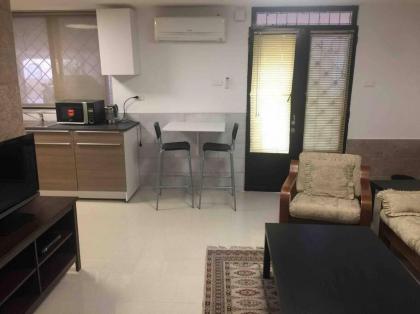 ‘C’ DAZZLING MODERN 2 BDRM APT IN KHALDA Free WIFI - image 6