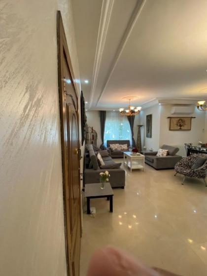 Dair Ghbar Lovely 3-Bedroom with Free parking! - image 11