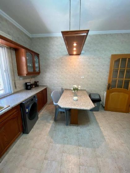 Dair Ghbar Lovely 3-Bedroom with Free parking! - image 14