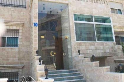 Dair Ghbar Lovely 3-Bedroom with Free parking! - image 18