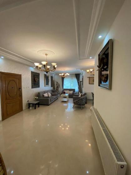 Dair Ghbar Lovely 3-Bedroom with Free parking! - image 3