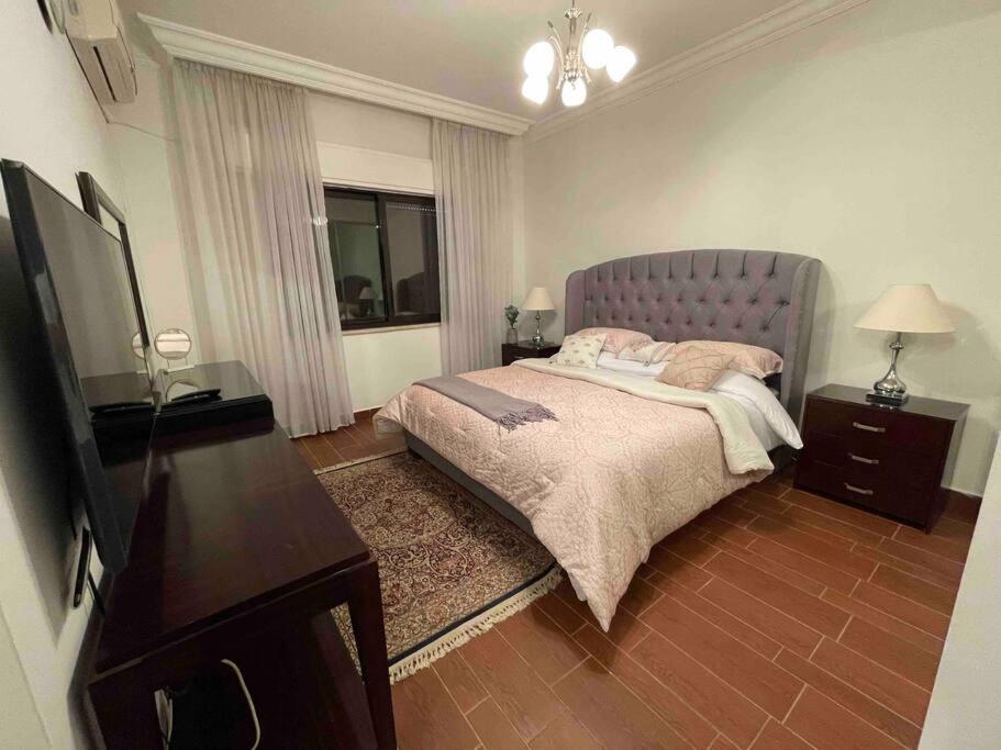 Luxury Furnished 3 Master Bedroom Apartment - image 5